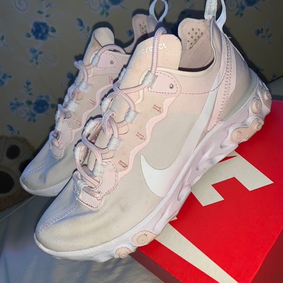Nike Shoes - Nike React Element 55